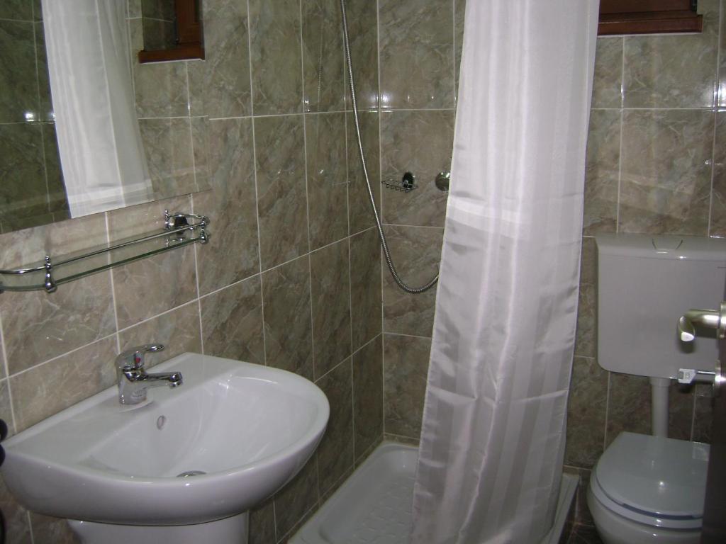 Hotel Casa Anotimpuri Sinaia Zimmer foto